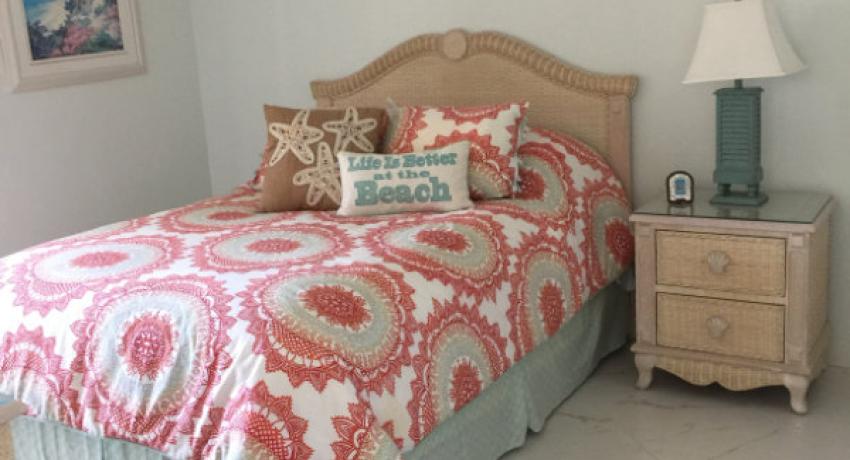 Second bedroom C-402